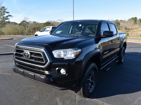 Used 2021 Toyota Tacoma SR5 image 3