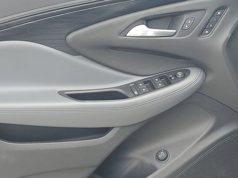 Used 2019 Buick Envision Essence image 43