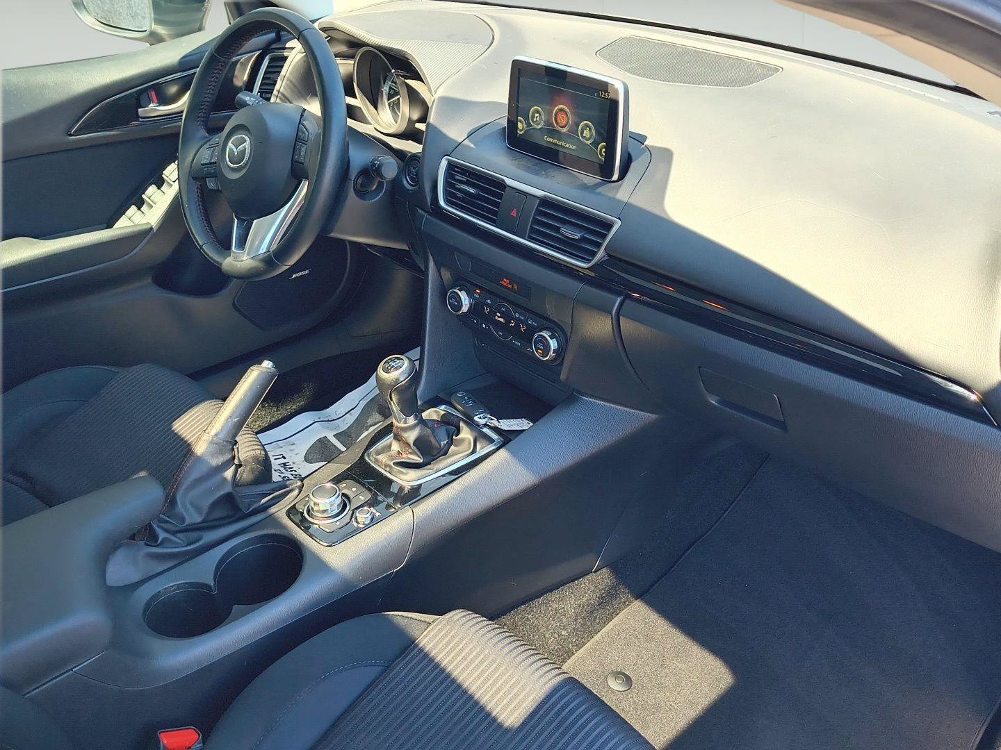 Used 2016 MAZDA MAZDA3 i Touring w/ Popular Equipment Package FWD image 22