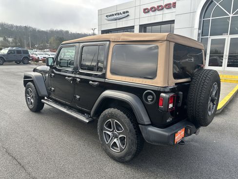 Used 2020 Jeep Wrangler Unlimited Sport image 11