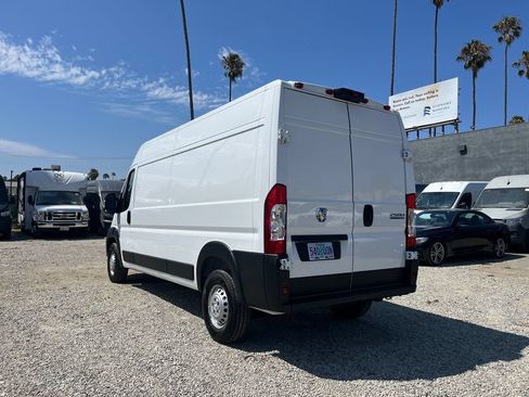 Used 2026 RAM ProMaster 2500 w/ Convenience Group FWD image 10