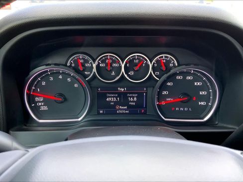 Used 2022 Chevrolet Silverado 1500 LT RWD image 25