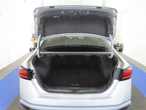 Used 2022 Nissan Altima 2.5 SV FWD image 12