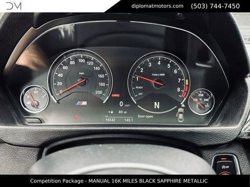 Used 2019 BMW M4 Coupe w/ Competition Package RWD image 29