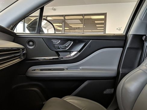 Used 2020 Lincoln Corsair Reserve w/ Equipment Group 202A image 22