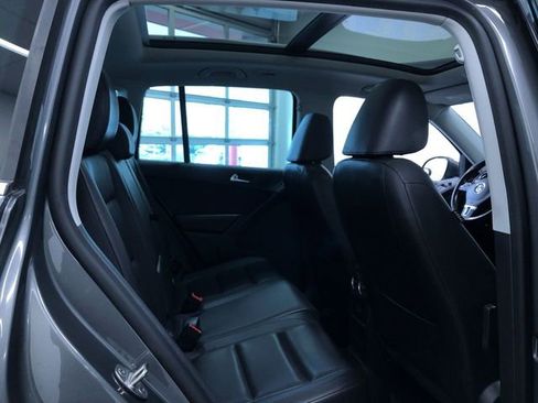Used 2017 Volkswagen Tiguan Wolfsburg Edition AWD/4WD image 21