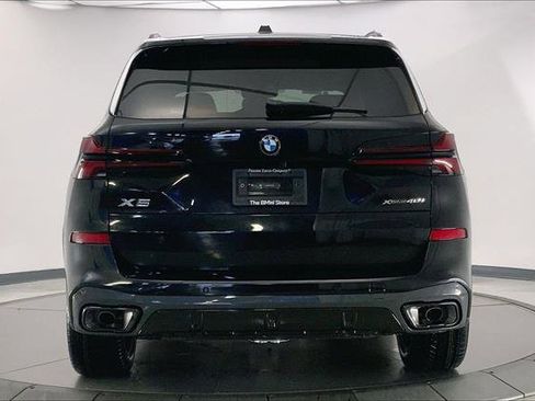 New 2026 BMW X5 xDrive40i w/ M Sport Package image 3