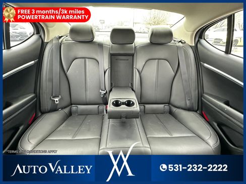 Used 2025 Genesis G70 2.5T RWD image 37