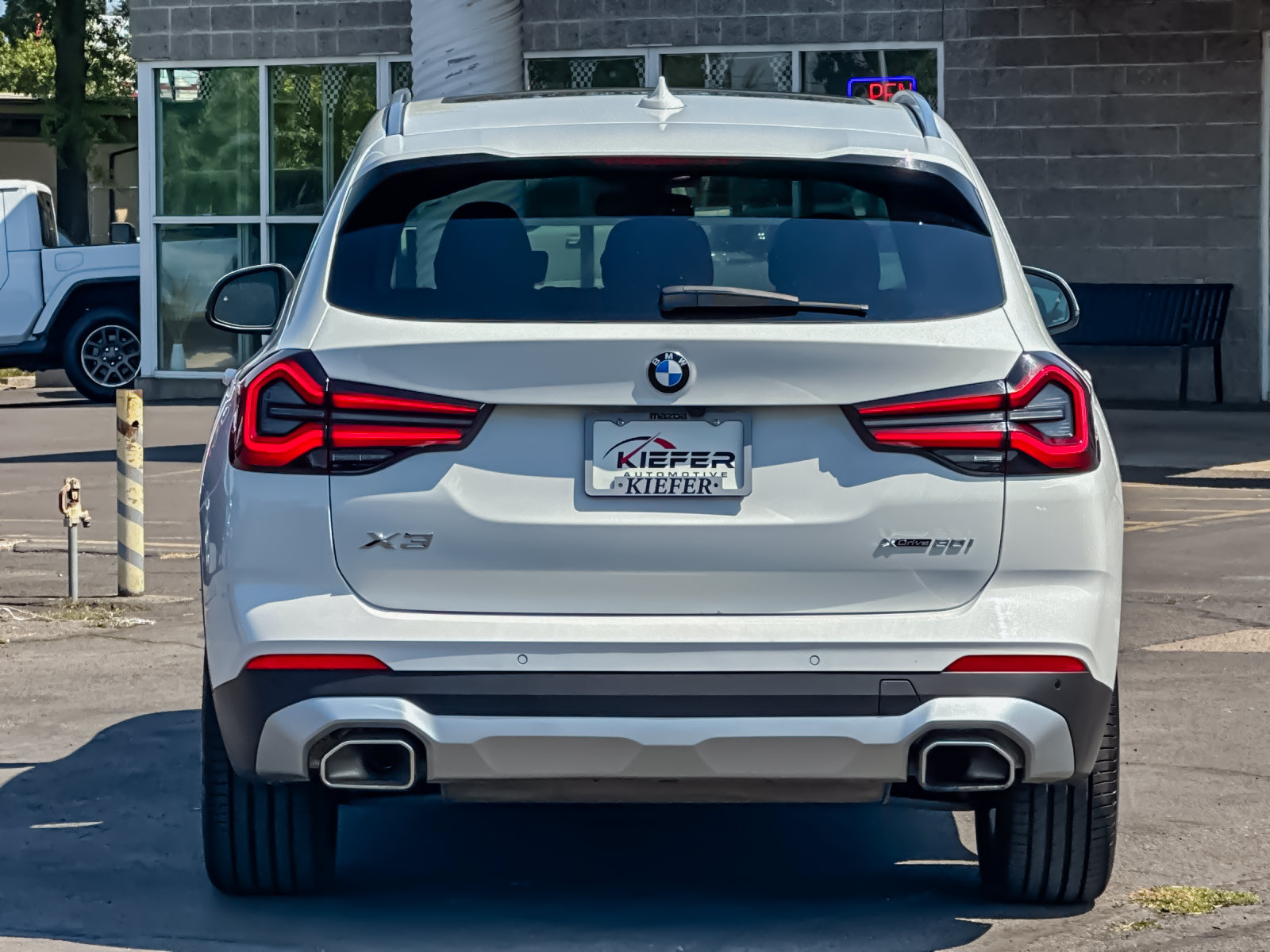 Used 2024 BMW X3 xDrive30i AWD/4WD image 4