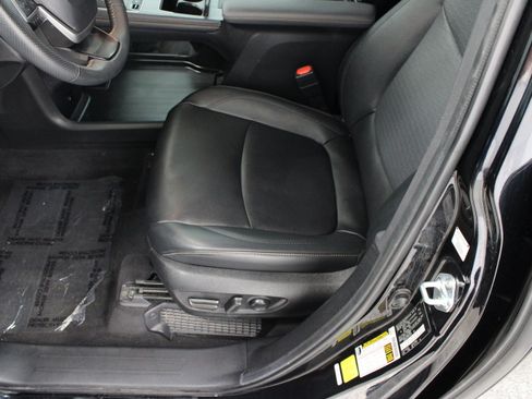 Used 2024 Toyota Sienna XLE Woodland Edition AWD/4WD image 15