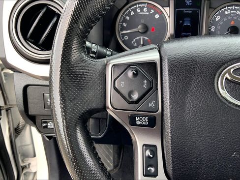 Used 2021 Toyota Tacoma SR5 RWD image 23
