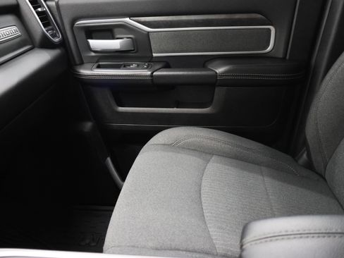 Used 2020 RAM 2500 Big Horn w/ Night Edition AWD/4WD image 13
