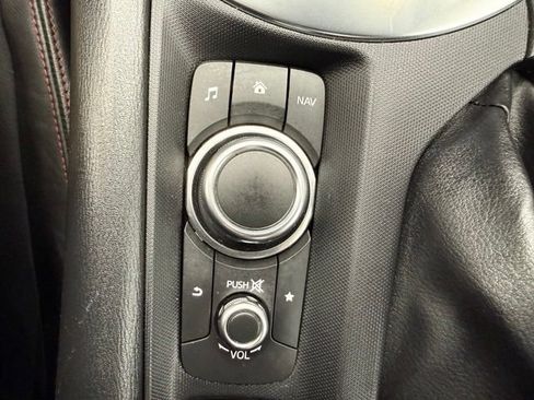 Used 2018 MAZDA MX-5 Miata Grand Touring RWD image 28