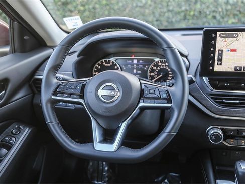 Certified 2024 Nissan Altima 2.5 SV w/ SV Premium Package image 12