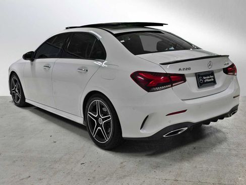 Certified 2022 Mercedes-Benz A 220 4MATIC image 5