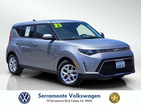 Certified 2025 Kia Soul LX w/ LX Technology Package FWD image 1
