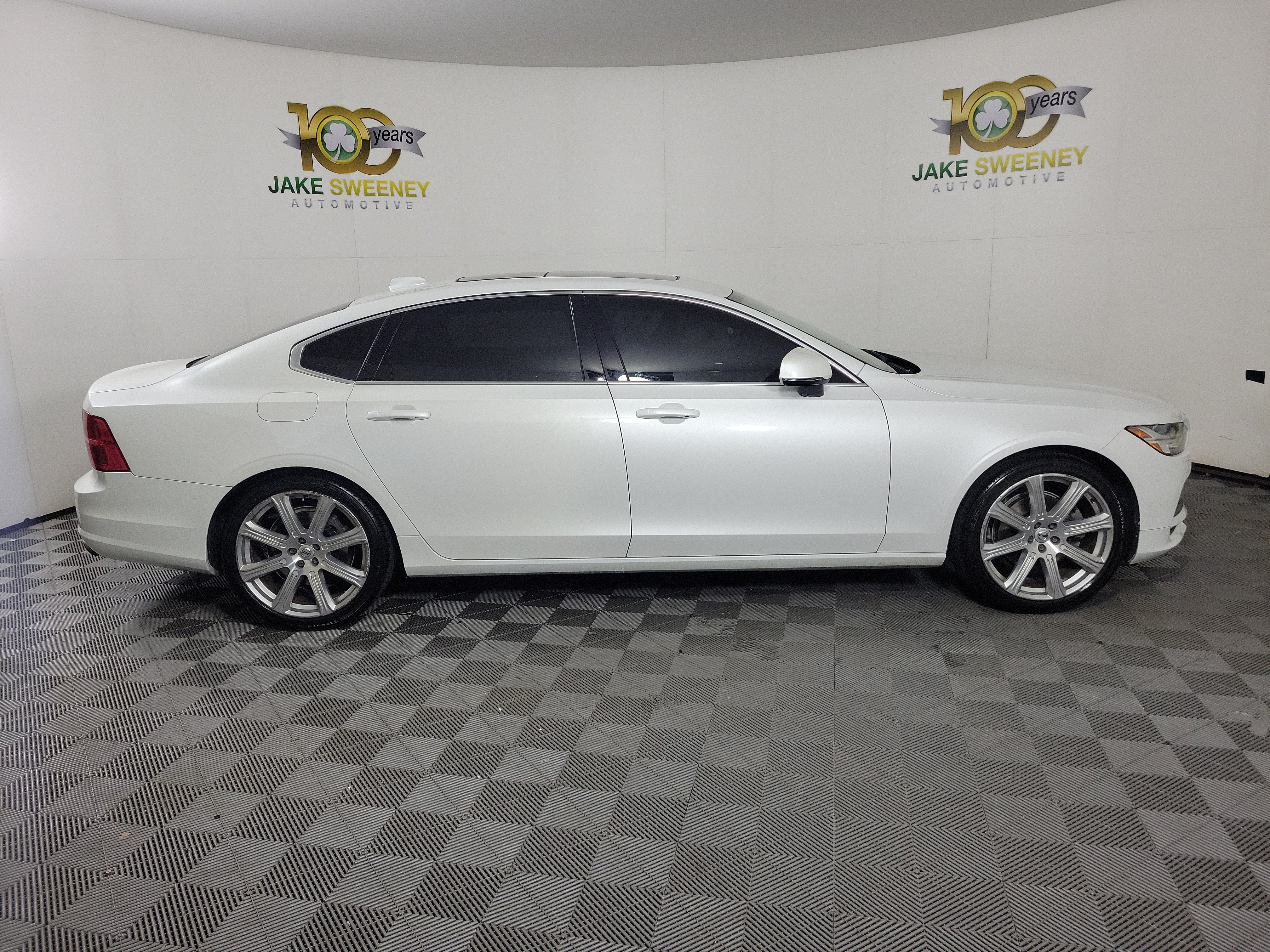 Used 2018 Volvo S90 T5 Momentum w/ Momentum Plus Package AWD/4WD image 8