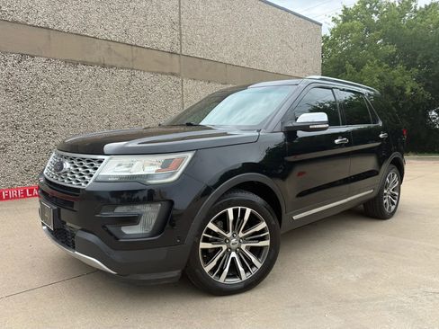 Used 2016 Ford Explorer Platinum AWD/4WD image 2