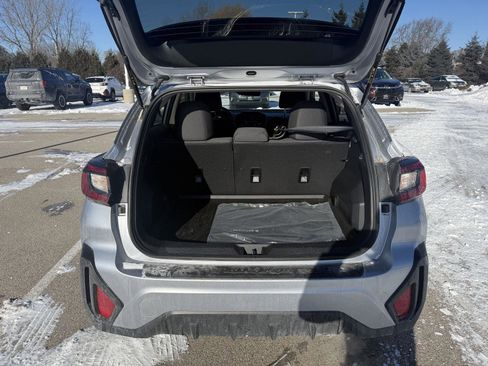 Used 2025 Subaru Crosstrek 2.0i Premium image 14