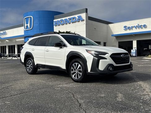 Used 2025 Subaru Outback Premium w/ Popular Package #1A image 2