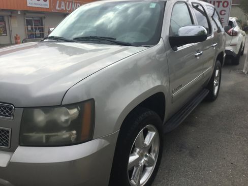 Used 2009 Chevrolet Tahoe LTZ AWD/4WD image 5