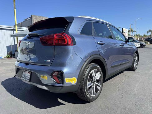 Used 2022 Kia Niro EX FWD image 5