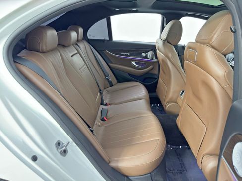 Used 2019 Mercedes-Benz E 300 w/ Premium 1 Package image 34