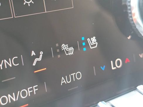 New 2026 GMC Acadia AT4 w/ Luxury Package AWD/4WD image 32