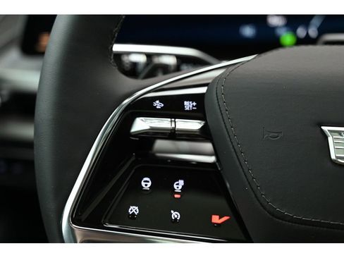 New 2026 Cadillac Vistiq Platinum image 26