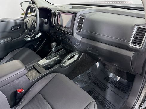 Certified 2024 Nissan Frontier SV image 32