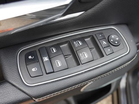 Used 2023 RAM 1500 Laramie AWD/4WD image 21