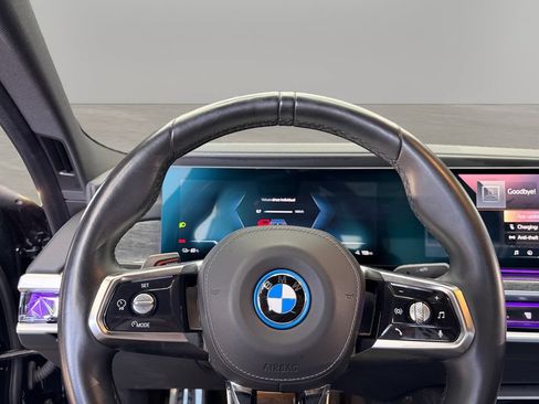 Used 2024 BMW i7 xDrive60 AWD/4WD image 26