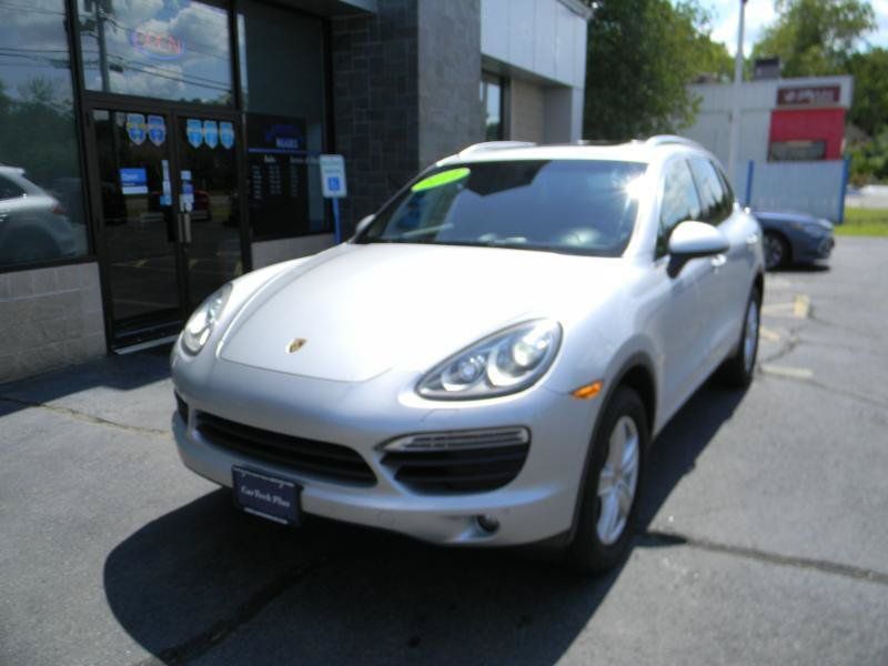 Used 2014 Porsche Cayenne S AWD/4WD image 4
