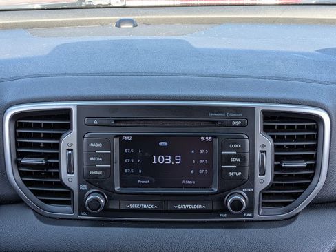 Used 2018 Kia Sportage LX AWD/4WD image 25