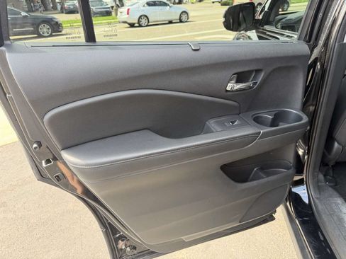 Used 2016 Honda Pilot Touring image 15
