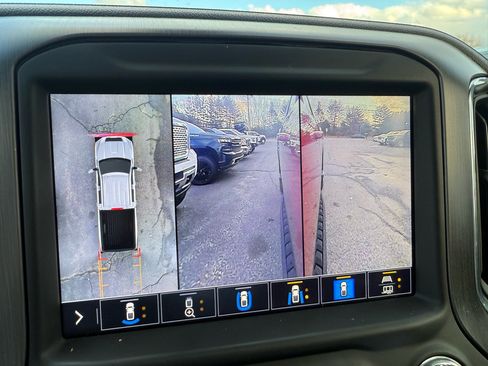 Used 2022 GMC Sierra 2500 AT4 w/ AT4 Premium Plus Package image 39