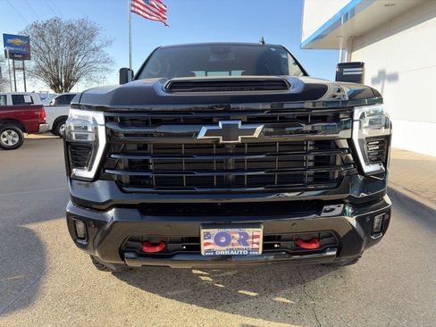 Used 2025 Chevrolet Silverado 2500 LT w/ Trail Boss Package image 3