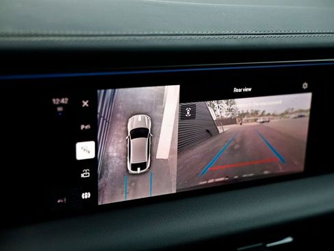 New 2025 Porsche Macan Turbo Electric image 40