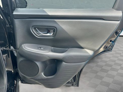 Used 2023 Honda HR-V LX image 24