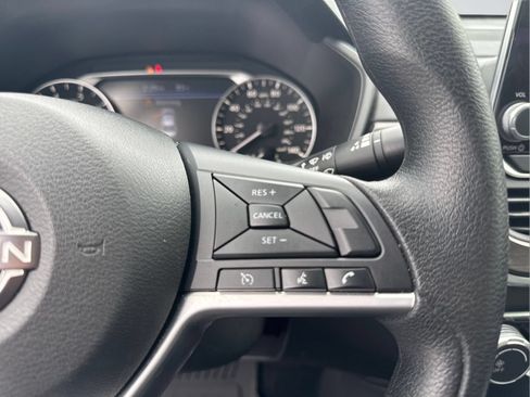 Certified 2023 Nissan Altima 2.5 SV FWD image 19