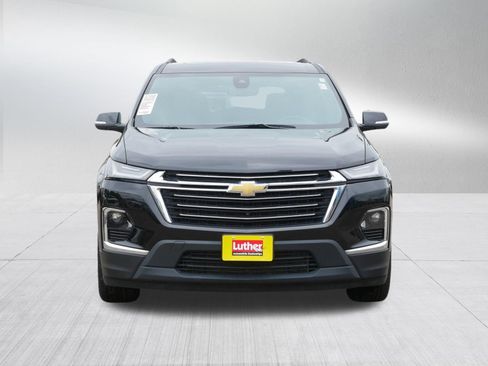 Used 2023 Chevrolet Traverse LT w/ LT Premium Package AWD/4WD image 2