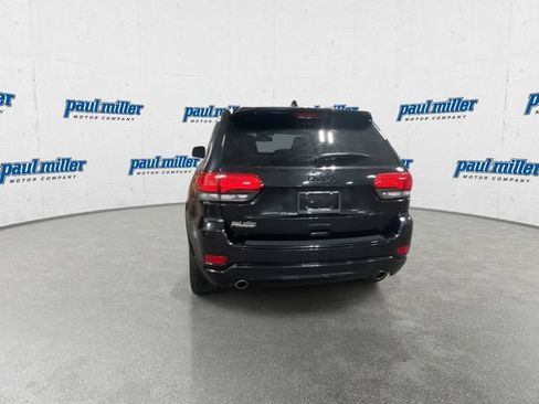 Used 2015 Jeep Grand Cherokee Altitude AWD/4WD image 9