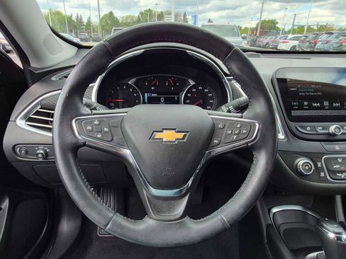Used 2018 Chevrolet Malibu LT FWD image 18
