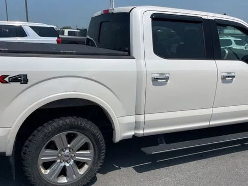 Used 2019 Ford F150 Lariat w/ Equipment Group 502A Luxury AWD/4WD image 9