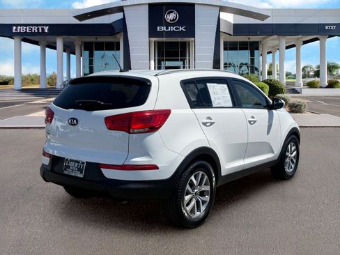 Used 2016 Kia Sportage LX w/ Option Group 017 FWD image 3