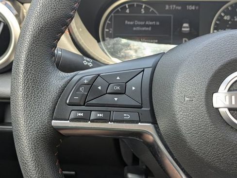 Used 2024 Nissan Versa SR FWD image 25