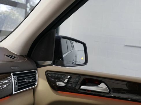 Used 2018 Mercedes-Benz GLS 450 4MATIC image 40