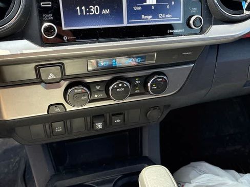 Used 2022 Toyota Tacoma SR5 RWD image 13