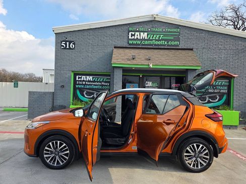Used 2022 Nissan Kicks SV FWD image 32