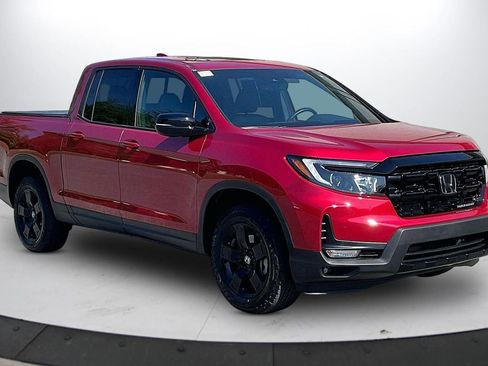 Used 2025 Honda Ridgeline Black Edition image 2